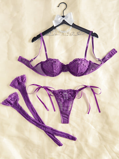 The 2023 collection features sexy European lingerie sets, pajamas, uniforms, and seductive three-piece sets.