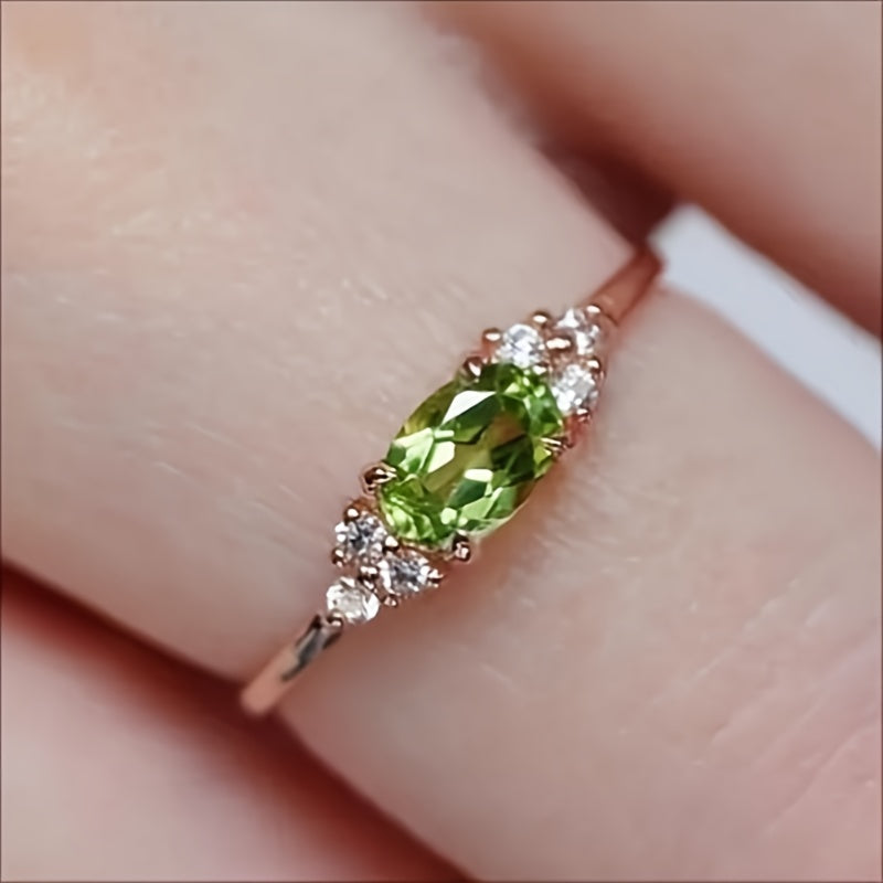 Timeless and sophisticated, this Peridot and zirconia 925 Silver Ring is the perfect accessory for women. Ideal for weddings, parties, and evening events, it is versatile and suitable for all occasions.