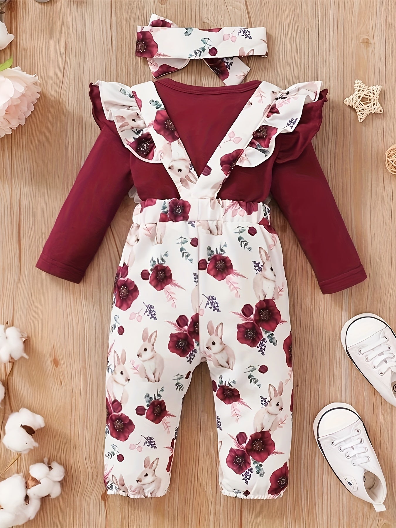 Baby girls' 2-piece casual outfit set includes a long sleeve onesie, floral animal print suspender pants, and bow headband, perfect for everyday wear in spring and autumn.