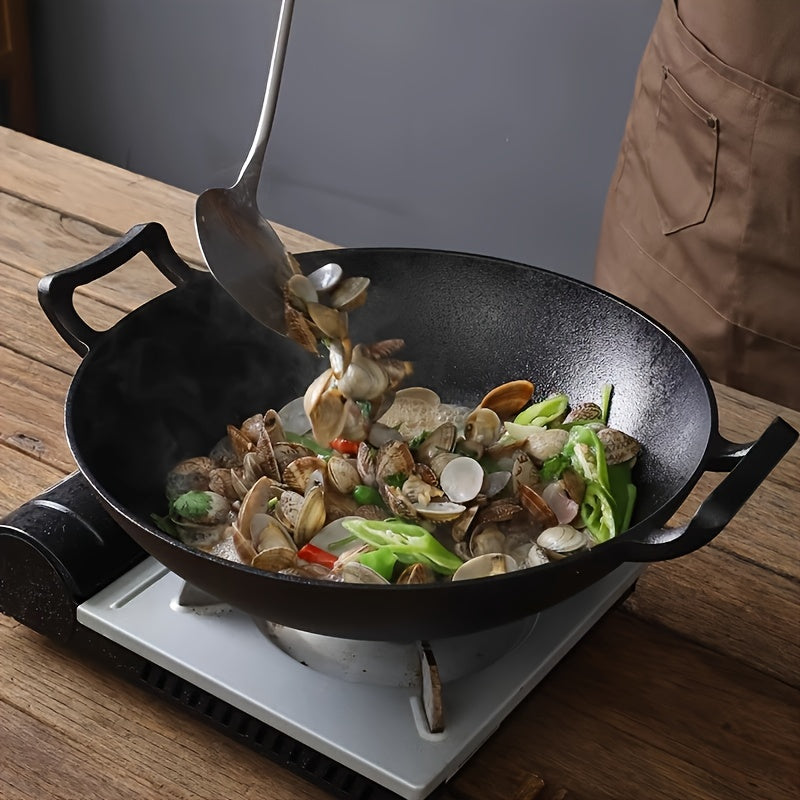 This large cast iron wok is perfect for home use, with double handles and a thickened, uncoated surface. It is compatible with electric stoves and gas ranges, and features a vintage style design. The wok also comes with a pine wood lid, making it a