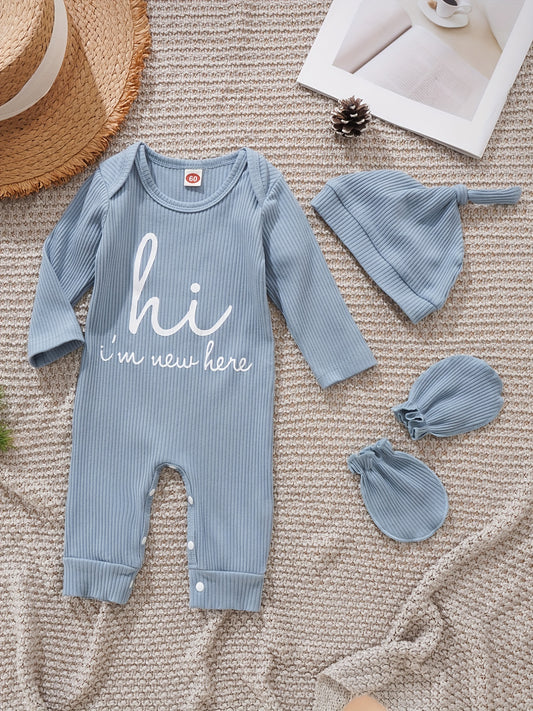 Newborns' "Hi I'm New Here" outfit: long-sleeve romper, hat, and gloves for boys and girls for outdoor wear.