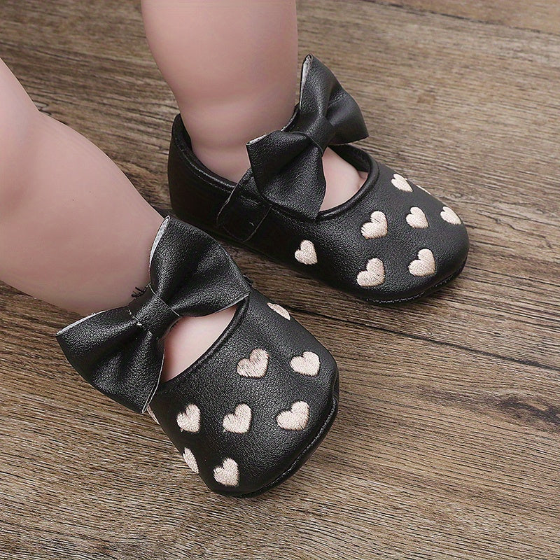 Baby girl sandals for spring and autumn, princess flat shoes for toddlers.