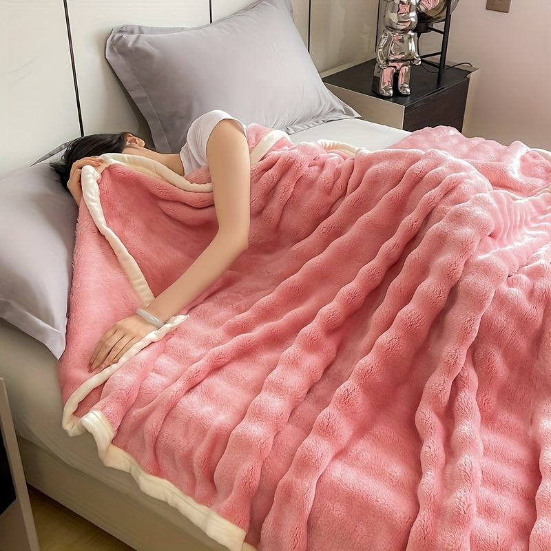 High-quality luxury blanket made of thickened material, featuring rabbit velvet bubble design. This breathable and skin-friendly blanket provides excellent warmth. It is crafted with active printing dyeing technology and is machine washable. Perfect for