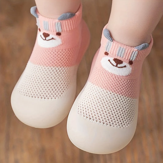 Pig-themed shoes for year-round comfort.