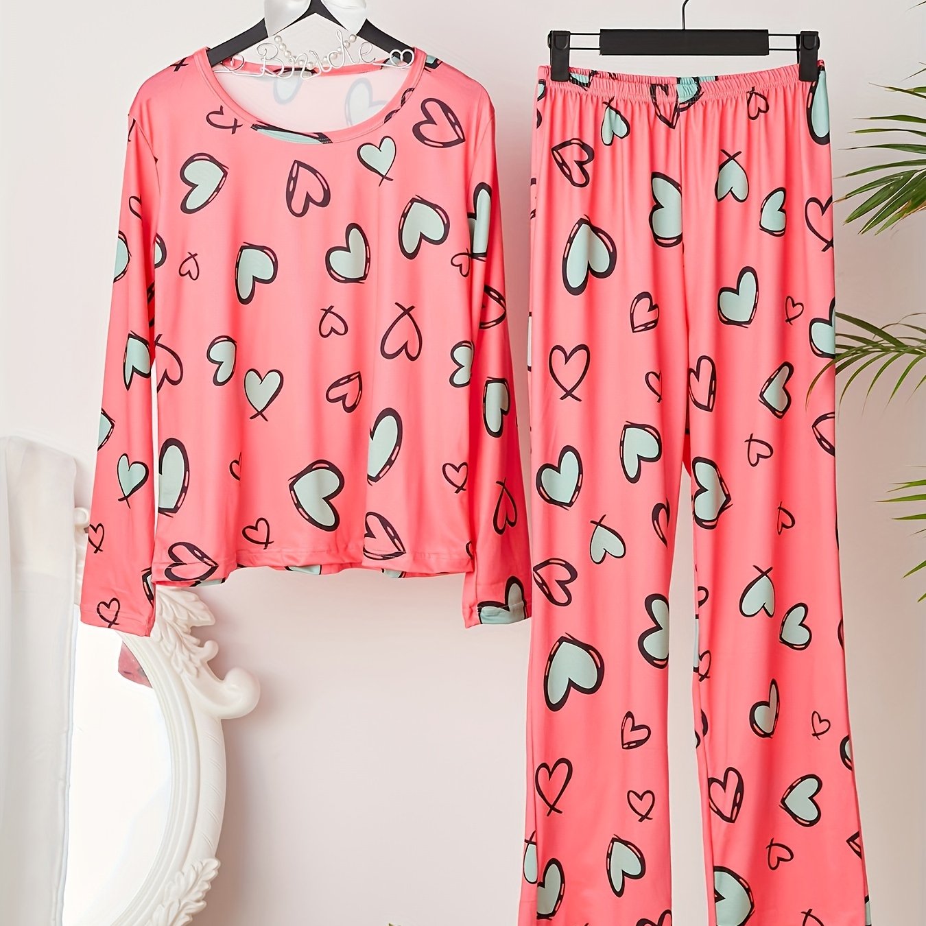 Women's Heart Print Pajama Set, Polyester/Elastane blend, Long Sleeve Crew Neck Pullovers, Comfortable Casual Style, Spring/Fall Sleepwear.