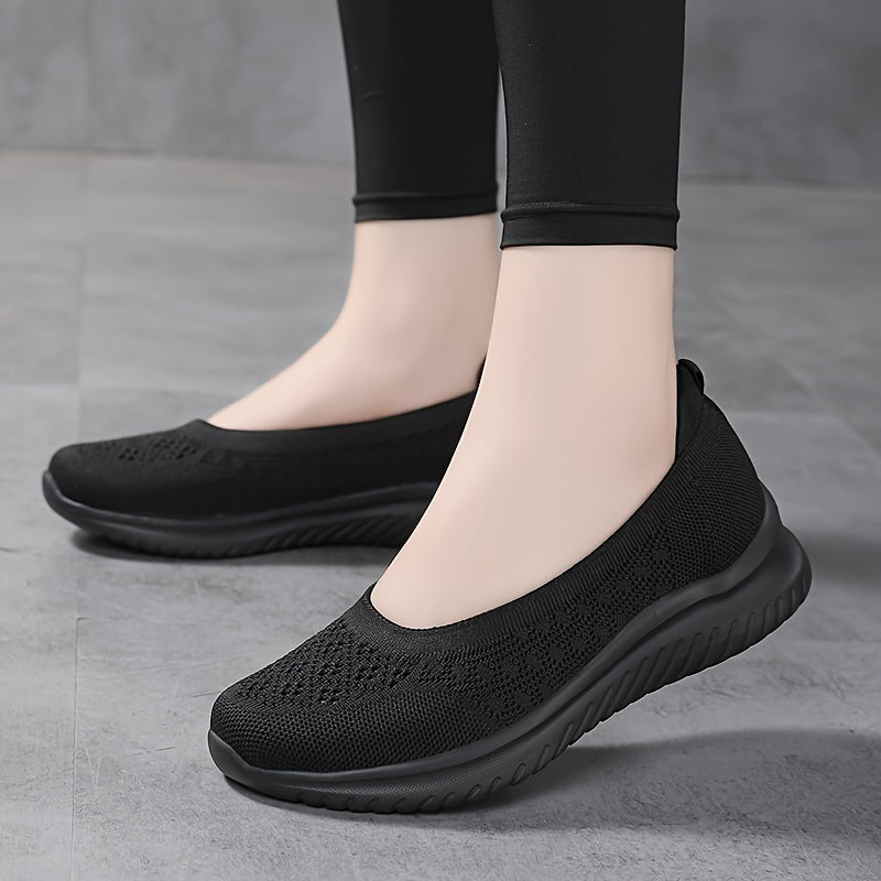 Ayollar uchun nafas oladigan slip-on krossovkalar