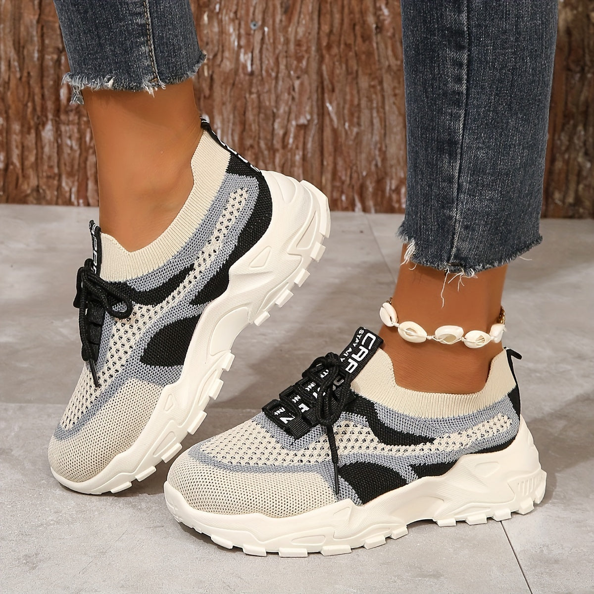 Women's mesh platform sneakers with breathable design, lace-up outdoor shoes for comfort and style in plus sizes.