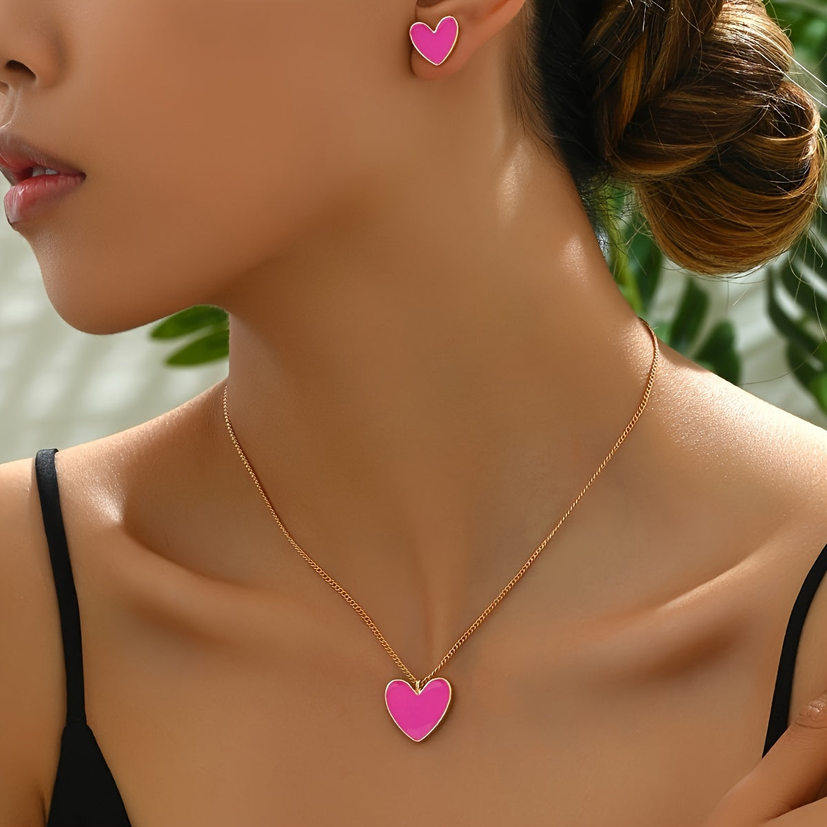 Elegant & Cute 3-piece Heart Jewelry Set - Stud Earrings and Necklace Combo, Ideal for Casual Wear or Gifting