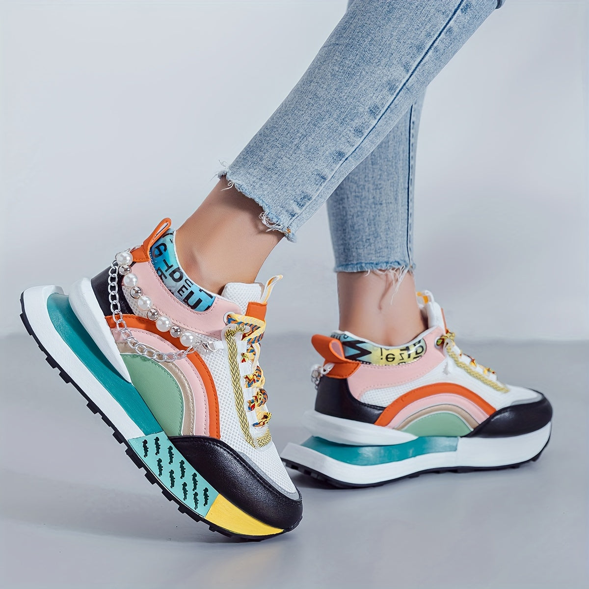 Women's fashion sneakers with sparkling bead chain, breathable mesh, lace-up design for all seasons.