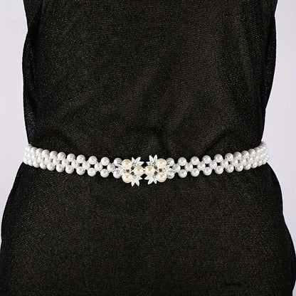 Stylish and versatile pearl waist chain belt for women, perfect for accessorizing any outfit. This elastic waist seal is a simple yet elegant addition to your wardrobe.