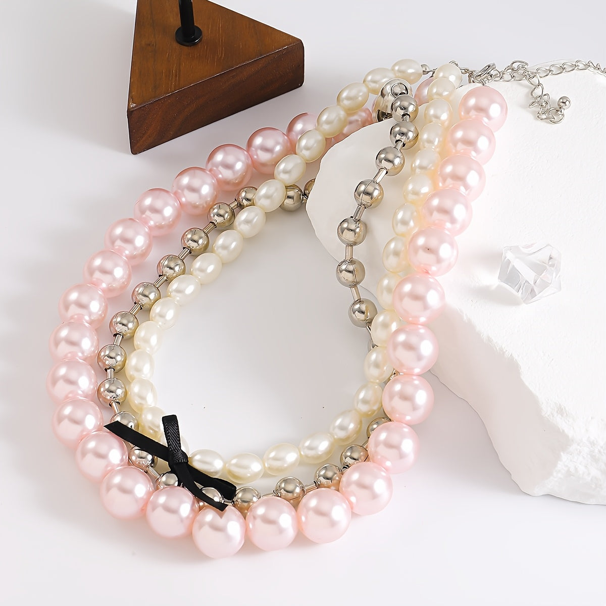 Set of 3 Elegant Faux Pearl and Butterfly Bead Necklaces for Women - Stylish Multi-Layer Design, Timeless Accessory for Dresses and Gowns, Perfect Surprise for Loved Ones, Ideal Necklace Gift