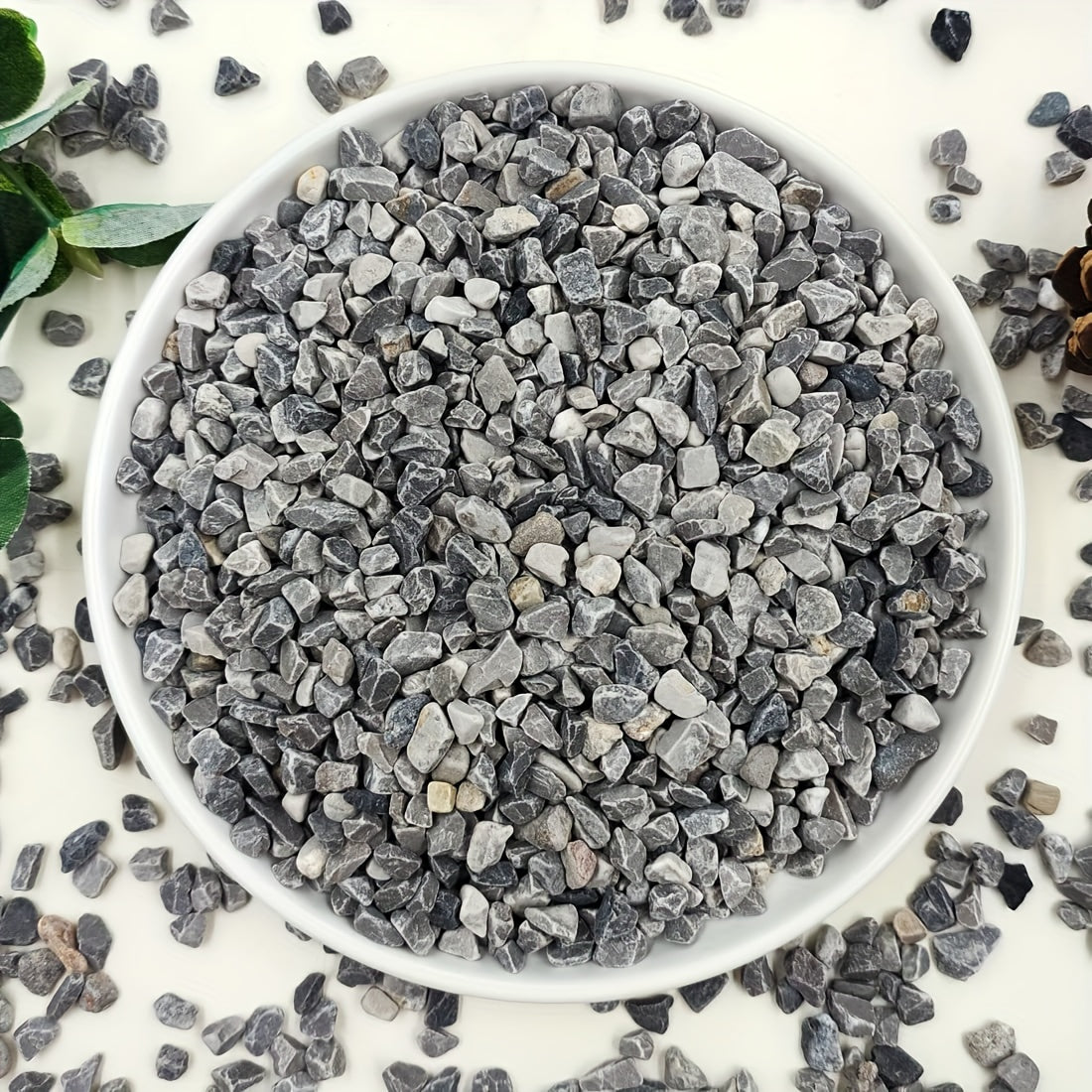 1LB/450g Green Crystal Pebbles for landscaping, aquarium gravel, home decoration, and DIY projects.