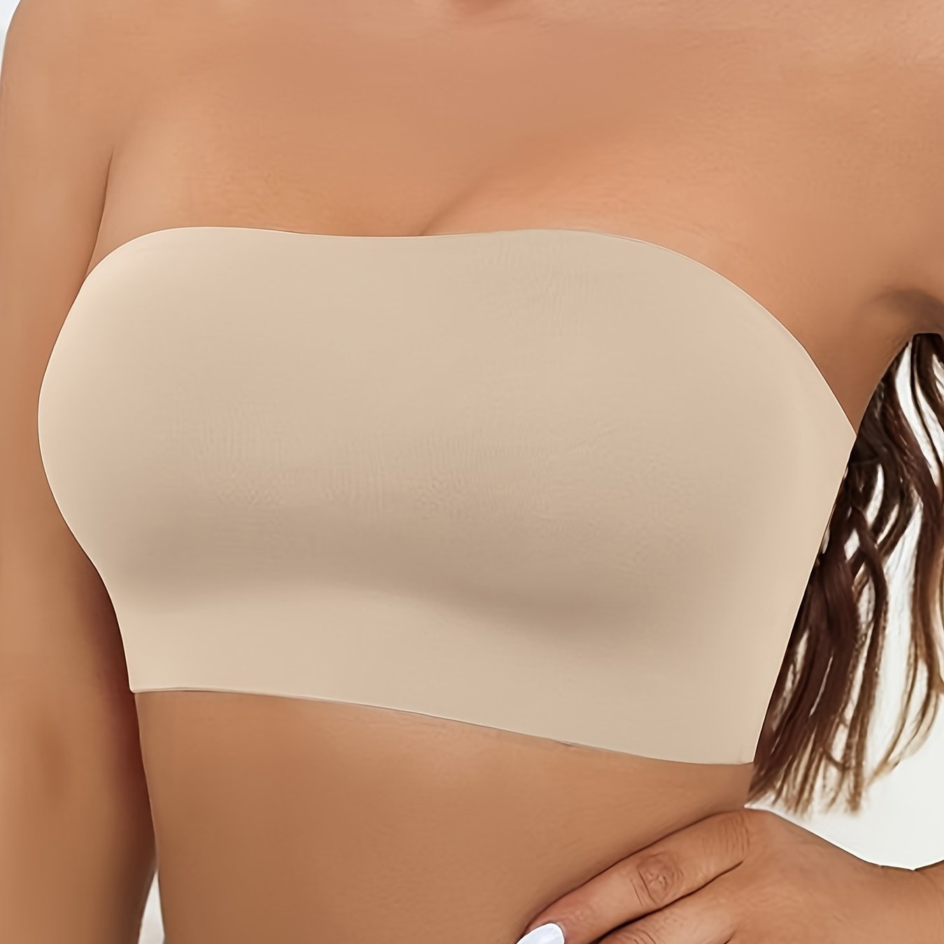 Seamless strapless wireless bandeau for women, providing sexy, comfortable push-up support in lingerie or underwear.