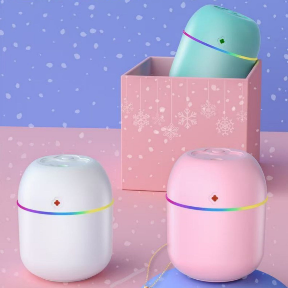 Small humidifier and aromatherapy diffuser that runs on USB power, featuring ambient light - Great for use at home, in the office, or in the car. Makes a perfect gift for Christmas, New Year, Valentine's Day, and weddings.