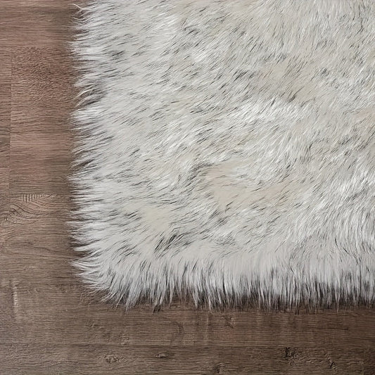 Soft and Fluffy Long Plush Bedroom Bedside Rug made of Artificial Fur, Washable and Ideal for Living Room and Bedroom Window Decoration