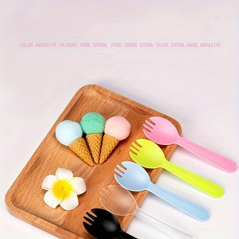 50 or 100 pieces of disposable spoons and forks, each in independent packaging. Made of plastic, these ice cream forks are perfect for desserts. Sporks are also included in this set. These thickened cake and dessert spoons are ideal for use in the home