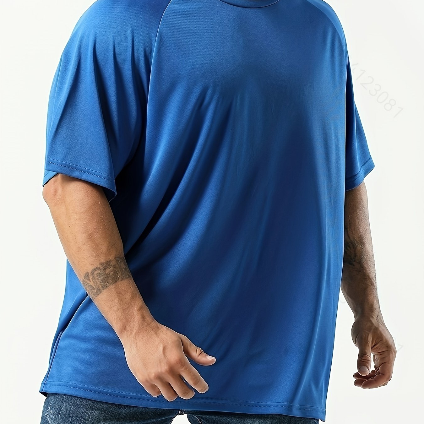 Plus-size men's moisture-wicking short-sleeve T-shirt for casual sports.