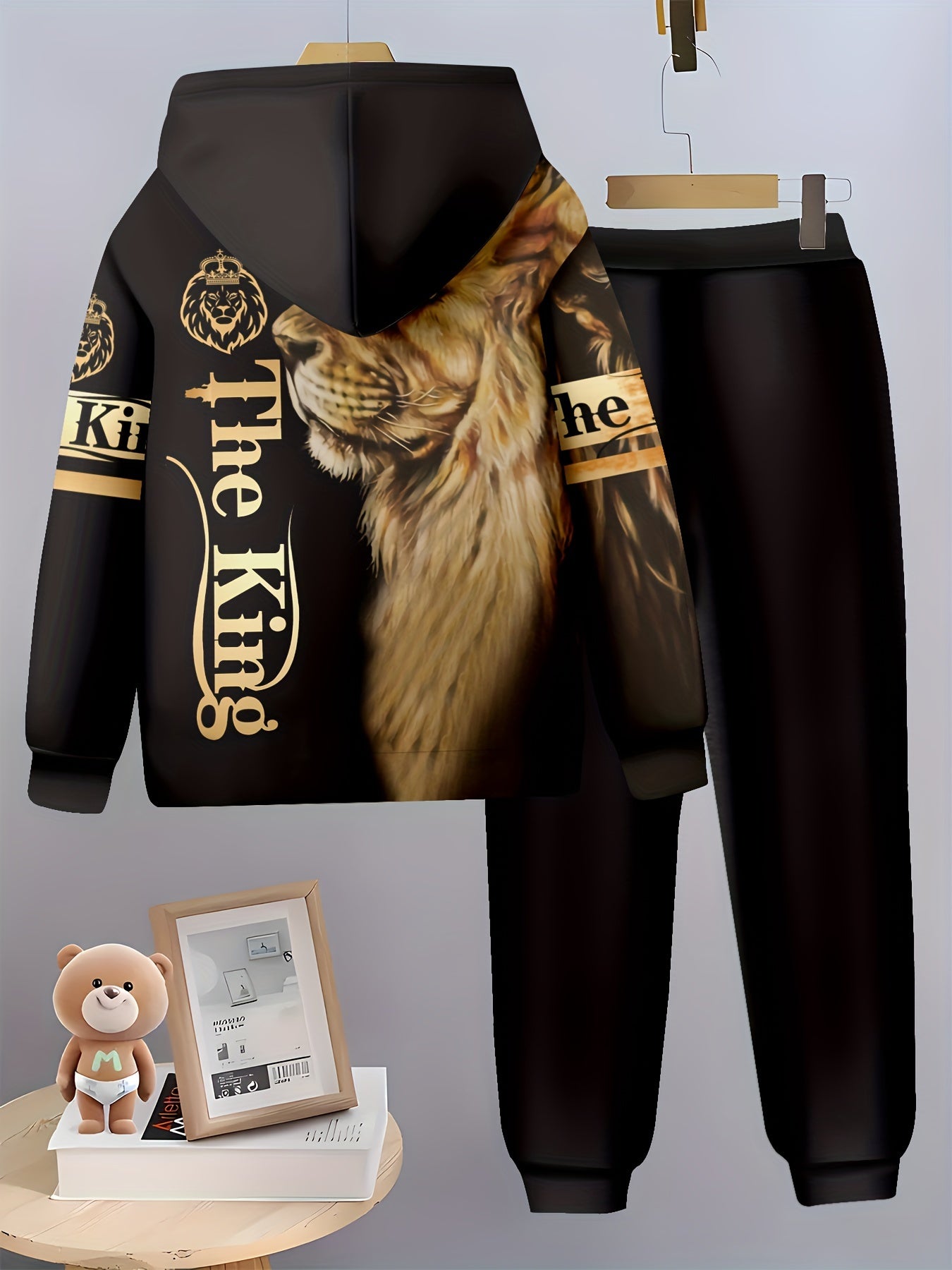 Boys' 3D Lion Print Hoodie & Joggers Set - Casual, comfy polyester outfit perfect for outdoor activities in spring/fall.