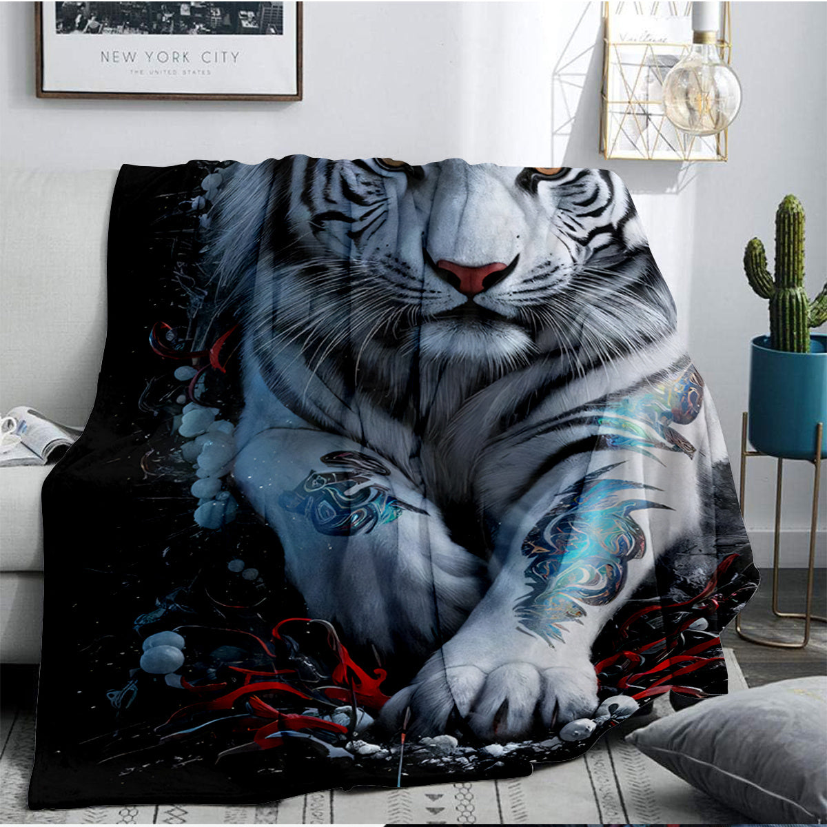 This versatile blanket showcases a stunning white tiger design, exuding artistic creativity and a strong presence. It can be used as a bedspread, towel blanket, nap blanket, or leisure blanket, making it ideal for travel. The soft, lightweight, and