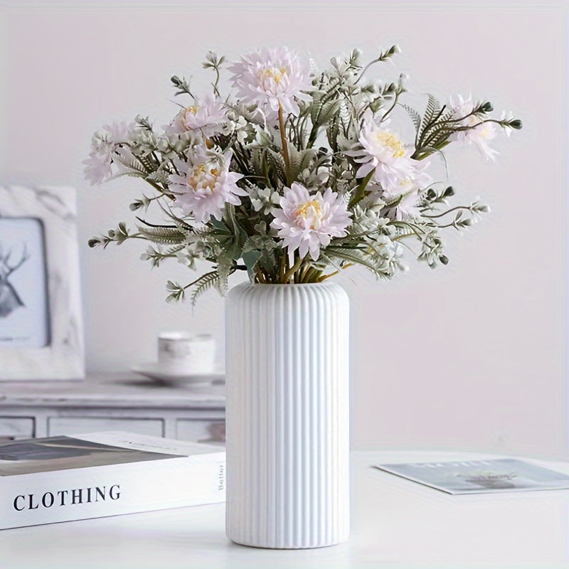 Contemporary Striped Plastic Vase - European-inspired, ideal for fresh flowers & home décor.