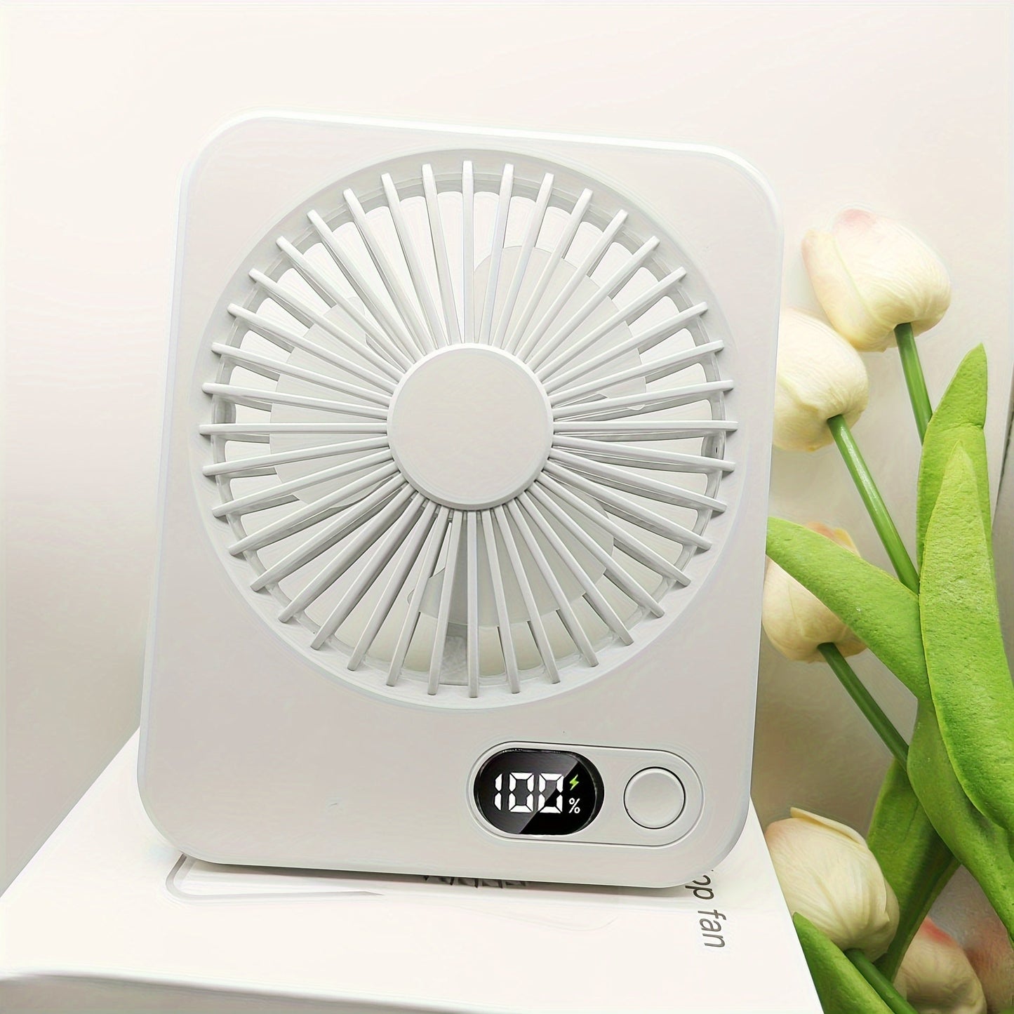 Оставайтесь стильными иcool этим летом с 2024 Ultra-Slim Portable USB Desktop Fan! Этот перезаряжаемый вентилятор обеспечивает мощное охлаждение и идеально подходит для женской моды.