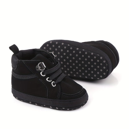 Boots for boys and girls, soft bottom first step shoes, neutral style, for newborns up to 18 months.