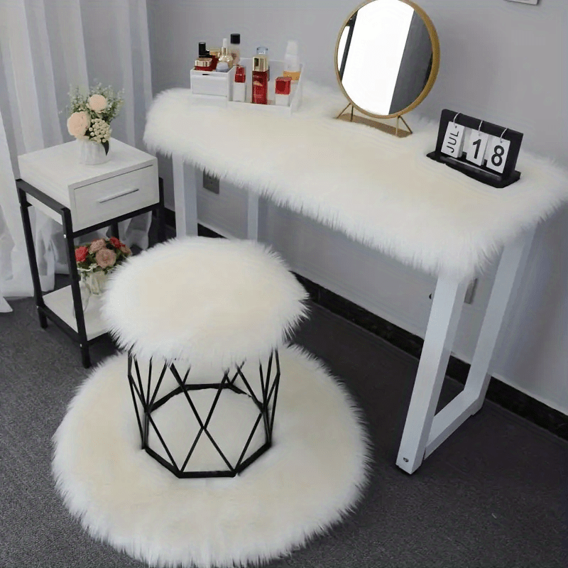 Soft, Machine-Washable Faux Wool Area Rug - Stain-Resistant, Plush Knit Chair Cushion for Cozy Living Room & Bedroom Decor