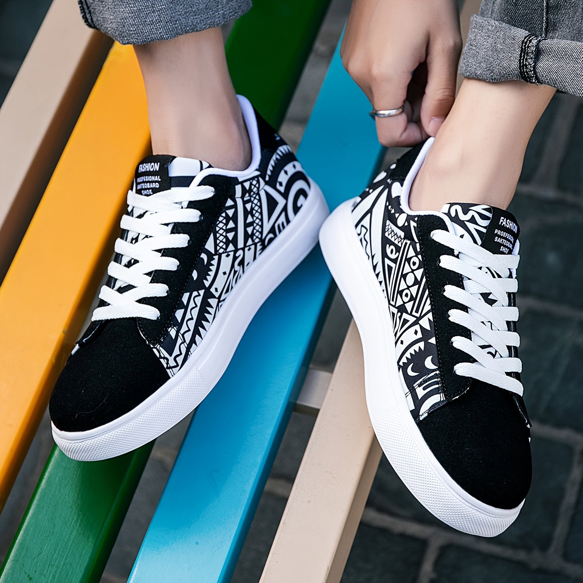 Fashionable skate shoes with non-slip soles, perfect for outdoor activities.