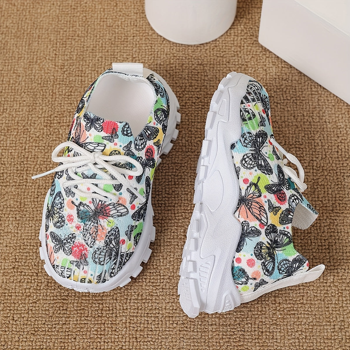 Stylish Butterfly Pattern Sports Shoes with Non-slip Sole, Ideal for Outdoor Activities.