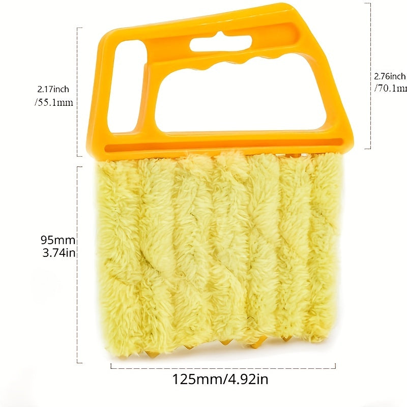 1 piece of washable window cleaning brushes with microfibers designed for easy dust collection and cleaning of blinds.