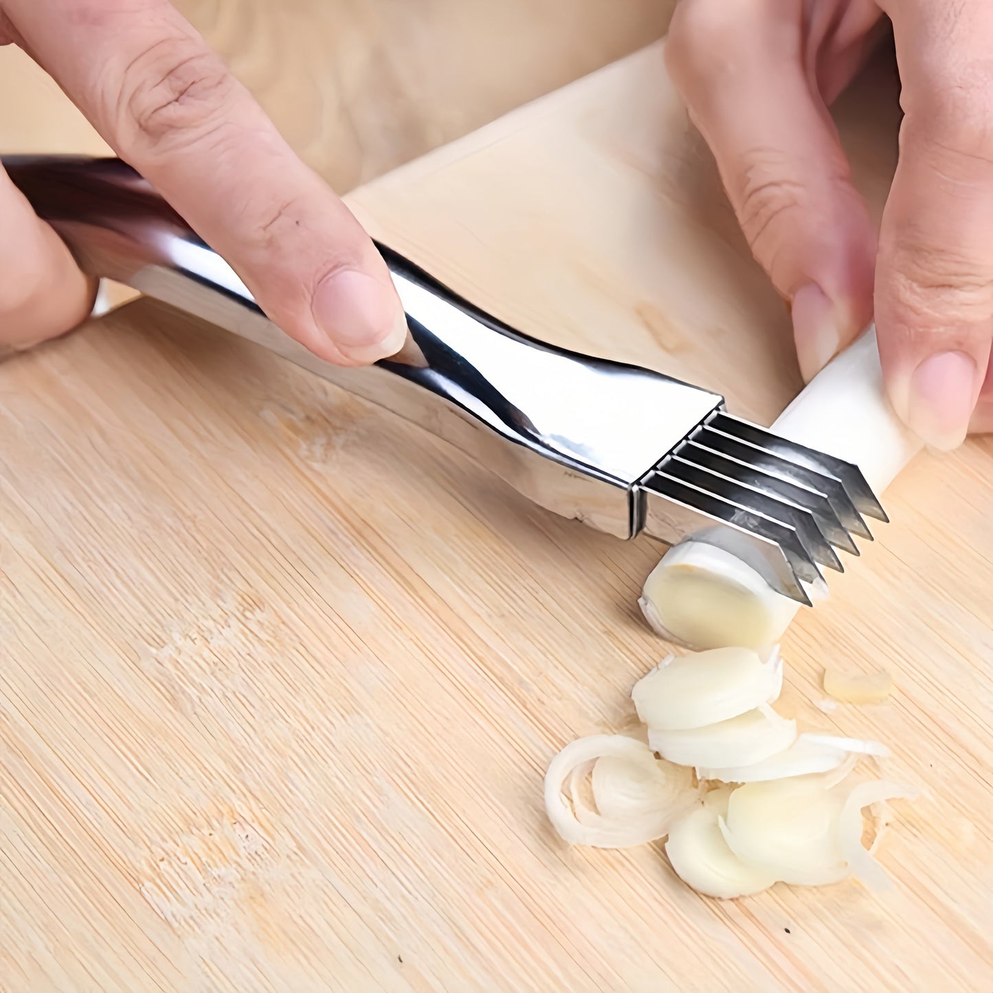 Stainless Steel Onion Slicer Grater - Versatile Kitchen Tool for Garlic, Tomato, and Vegetables - Food-Safe Shredder and Slicer for Easy Cooking and BBQ Clean-up