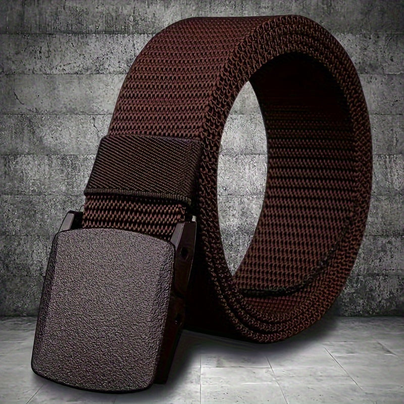 Hypoallergenic nylon belt with smooth buckle, ideal for casual wear, jeans, and outdoor activities for both men and women.