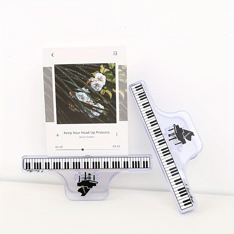 Stylish and durable transparent piano sheet music clips with staff notation. Perfect for organizing piano scores and sheet music. Available in black and clear options. Secure sheet grip.