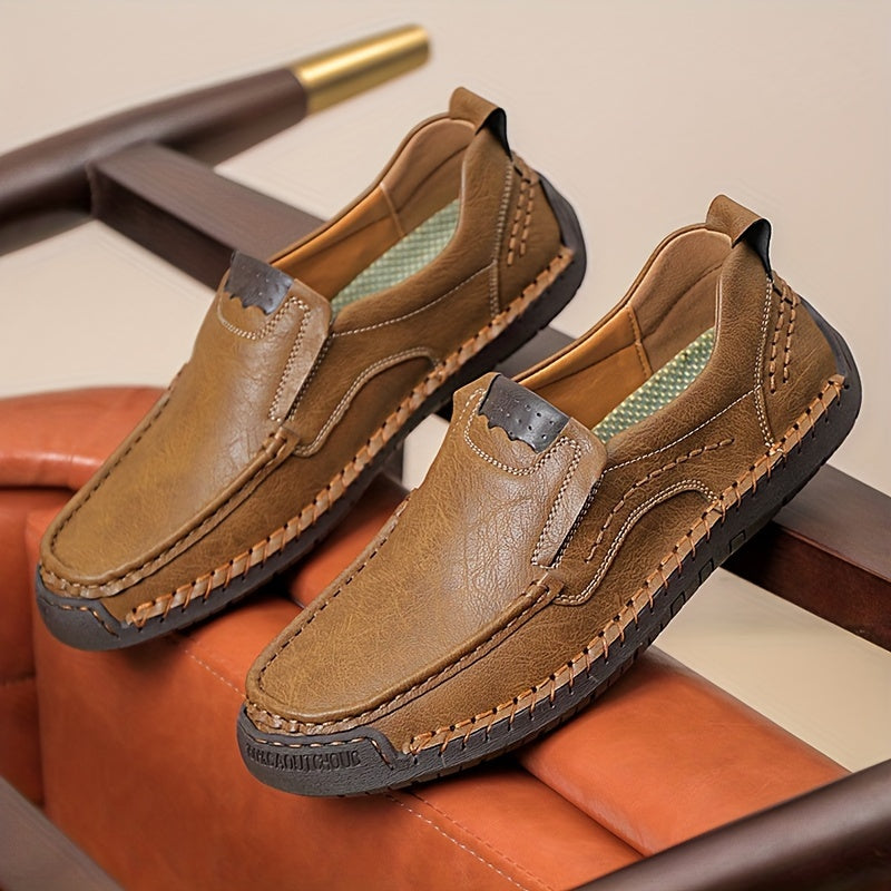 Men's breathable stitching loafers for outdoor walking and driving, suitable for spring, summer, and autumn wear.