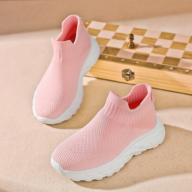 Children's slip-on sneakers with breathable fabric upper, non-slip sole, round toe, suitable for year-round wear for boys and girls under age 14.