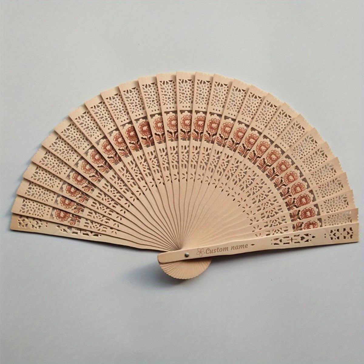 10 personalized sandalwood wooden hand fans in a set, including 5 pieces and 1 piece. These custom engraved wedding party favors are perfect for anniversary, Valentine's Day, birthdays, and Mother's Day gifts. The unscented fans also enhance curls.