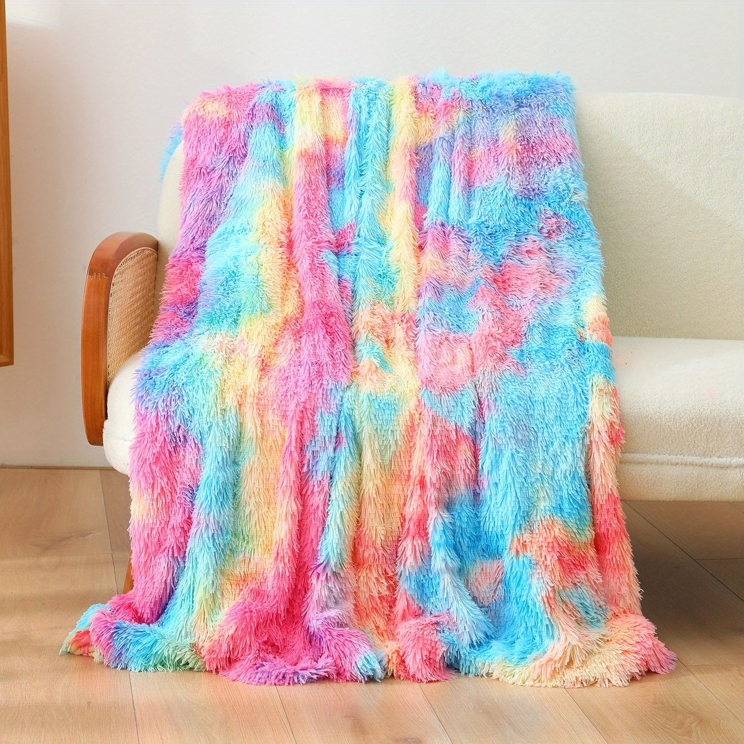 Soft and warm flannel blanket suitable for all seasons - Ideal for couch, sofa, office, bed, camping, and travel purposes.