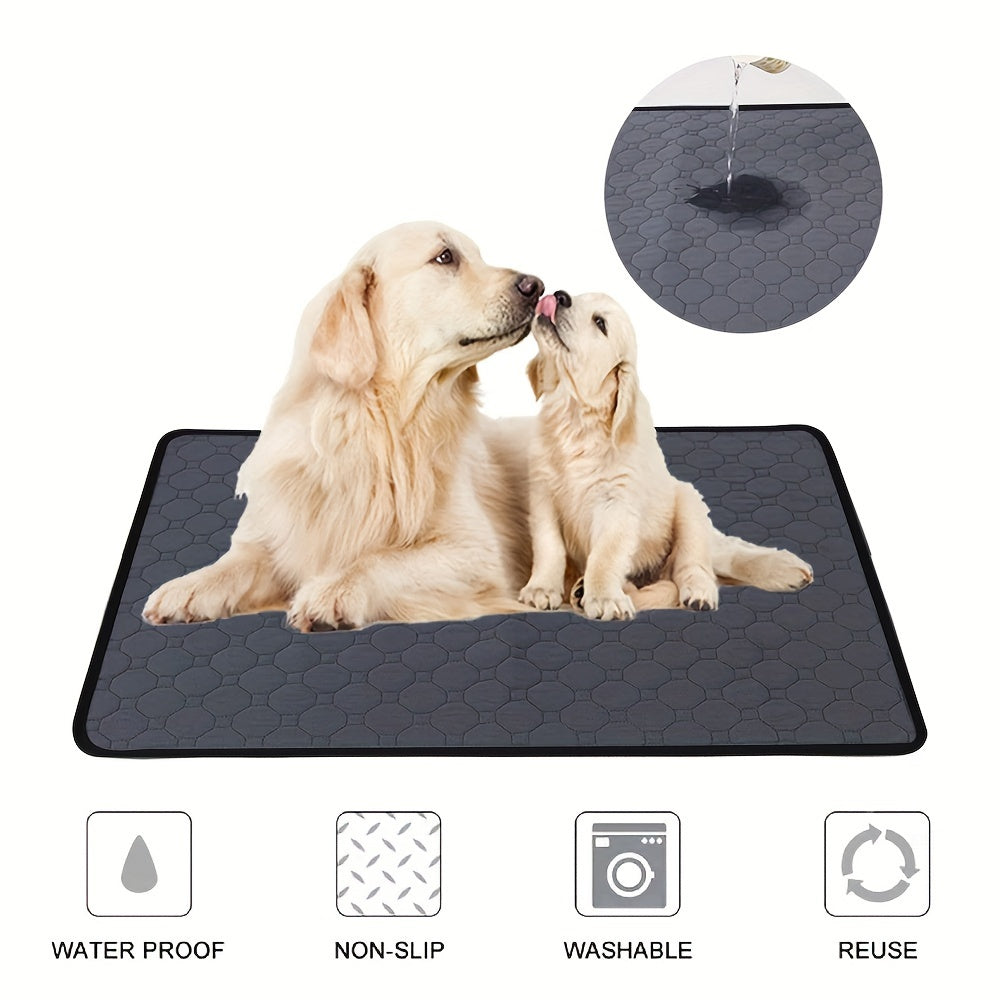 Reusable pet urine pads can be washed and used for training dogs or as water-absorbing four-layer waterproof diapers for cats.