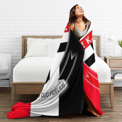 Stay warm and cozy with the St Kilda Australian Rules Football Club Printed Fleece Blanket. This soft and snug throw blanket is ideal for napping, whether on the sofa, in the office, on the bed, or while camping or traveling. It makes a versatile gift