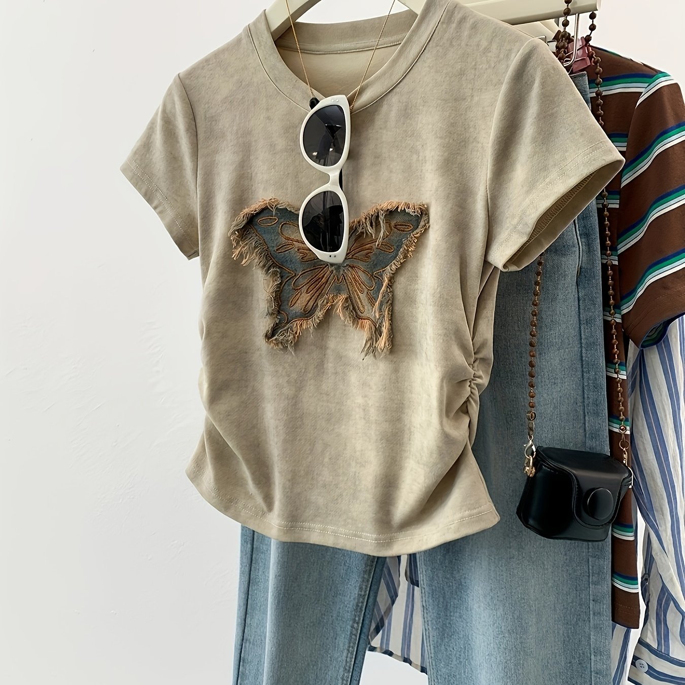 Short sleeve butterfly patch t-shirt for spring and summer. Casual crew neck top for women.