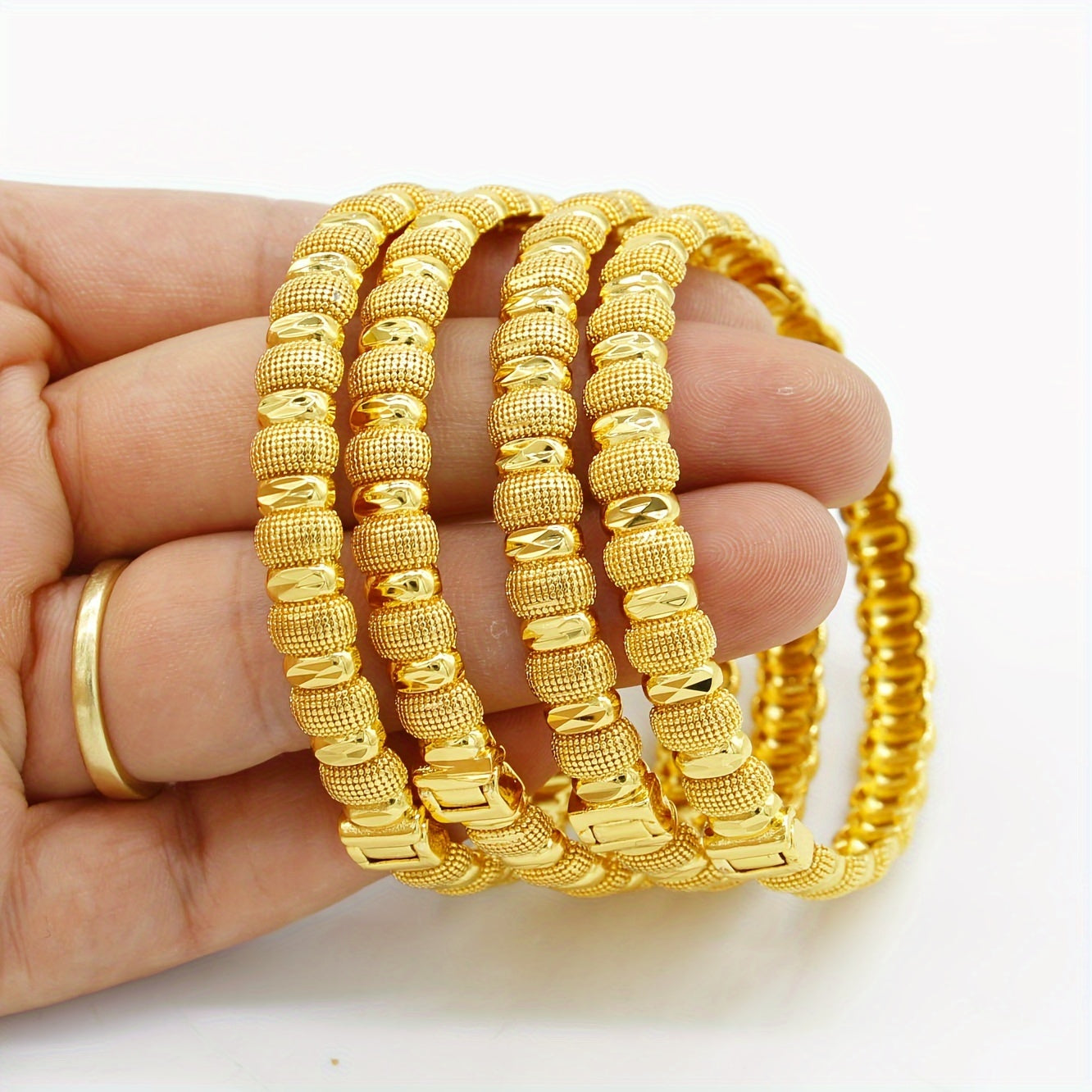 Set of 4 Luxe Gold-Plated Copper Bangles - Timeless Stacking Style for Women, Ideal for Everyday Wear & Gifts