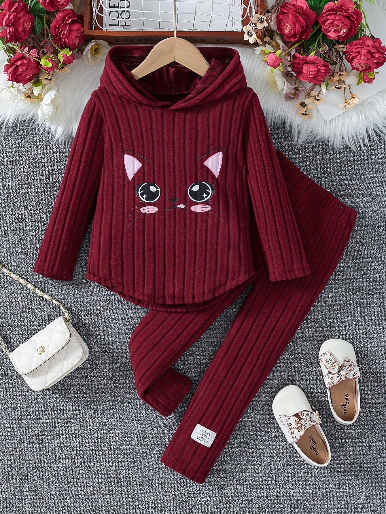 Cute cat face hoodie and pants set for girls, made of all-season polyester knit with slight stretch. Regular fit long sleeve top and matching trousers for comfortable casual playwear