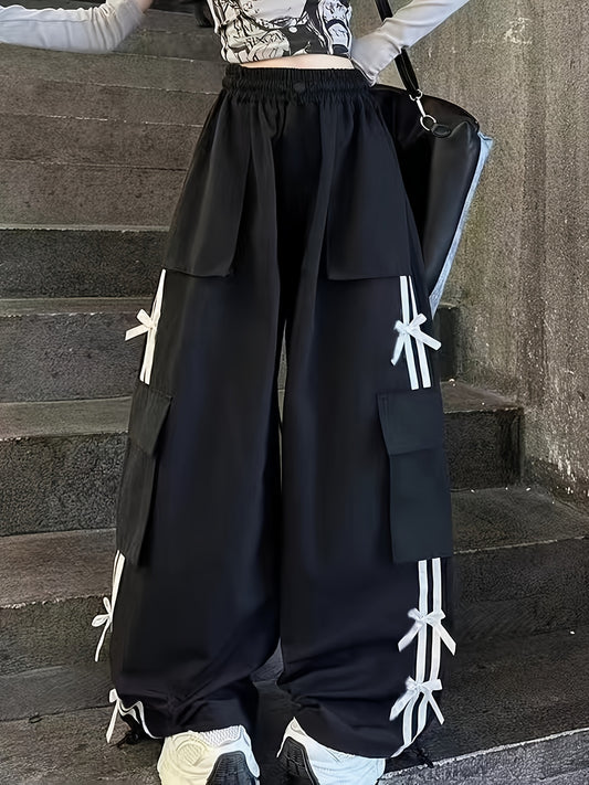 Y2K-inspired girls' cargo pants with elastic waist, loose fit, and practical pockets, ideal for spring/fall streetwear, K-pop, fashion, and outdoor activities.