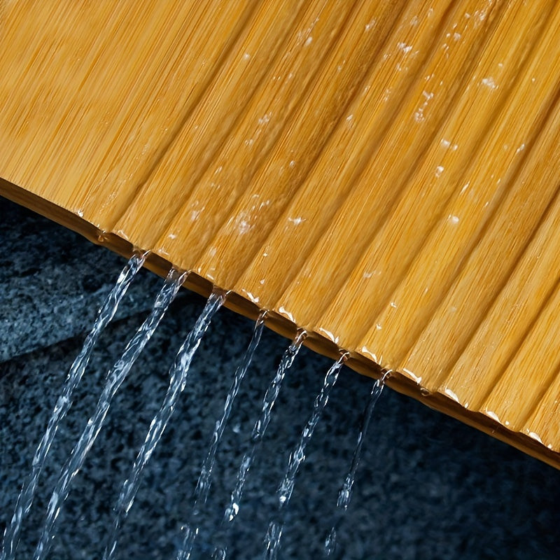 New washing board, perfect for old-fashioned washing in your home or dormitory. Made of natural bamboo with square corners.