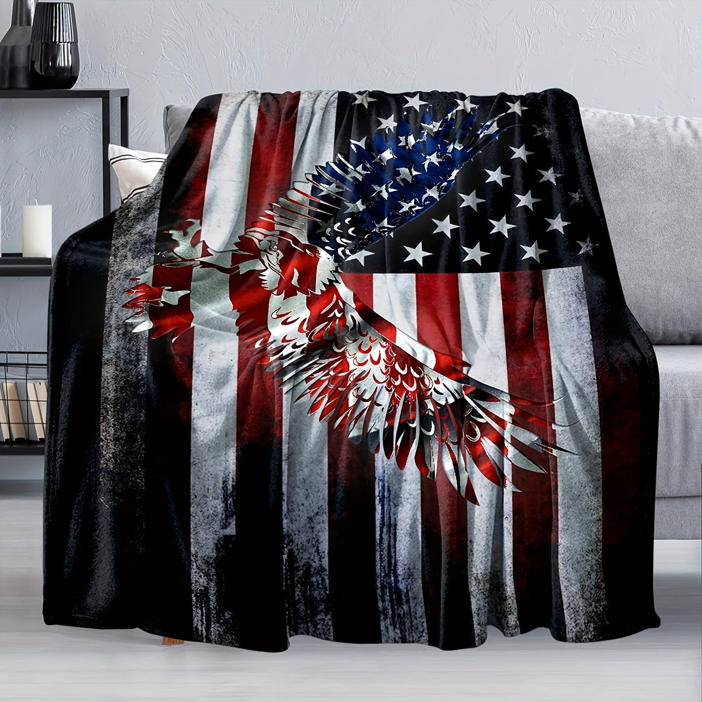 American Flag Eagle Print Throw Blanket with a Soft and Durable Fabric - Ideal for Every Season, Easy to Clean in the Machine, Modern Design, Great for Adding a Cozy Touch to Your Sofa or Bed.