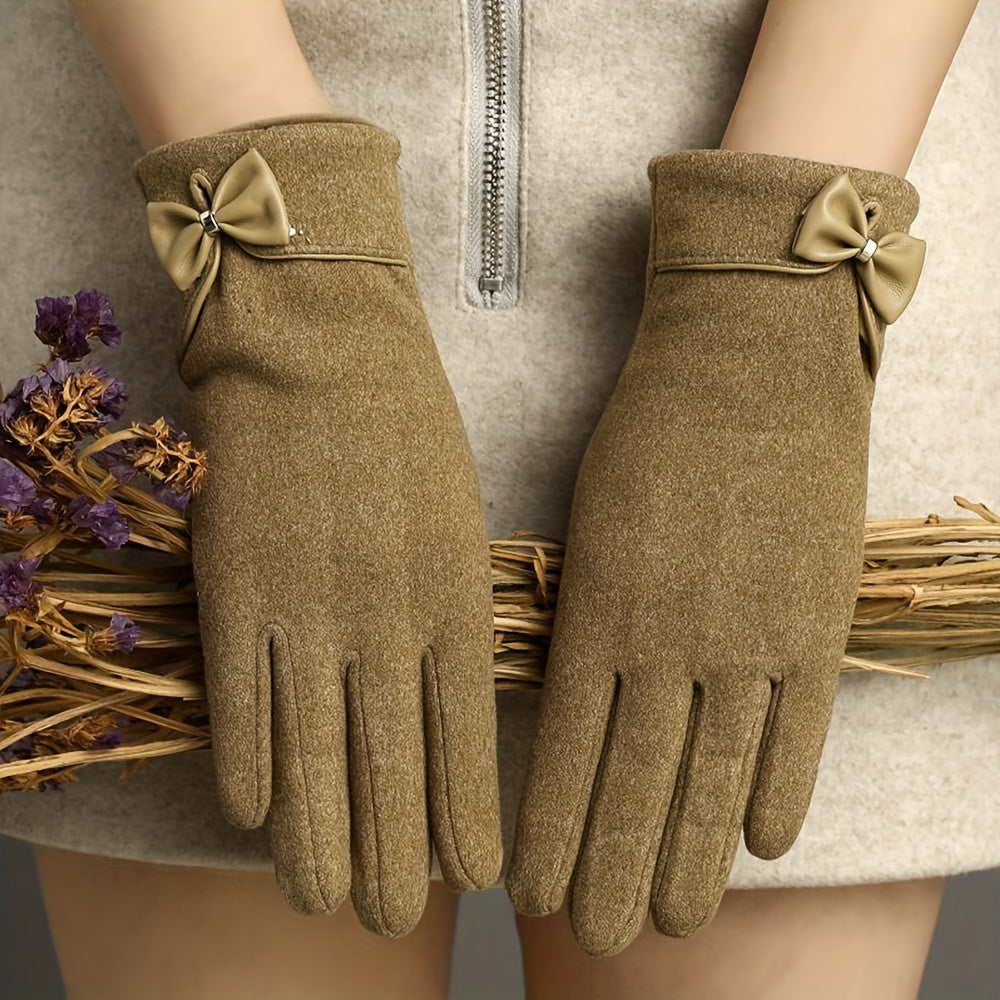 Chic Bow Accent Gloves: Cozy, Split Finger Touchscreen Gloves for Cold Autumn and Winter Days