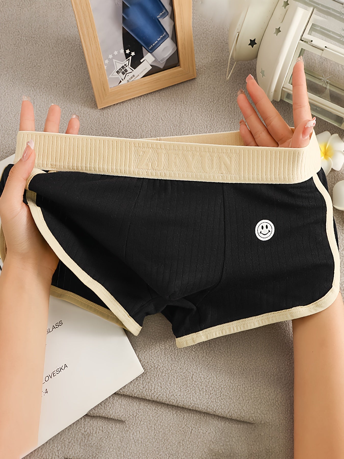 Men's loose fit boxer shorts, comfortable and breathable, perfect for summer sleepwear.