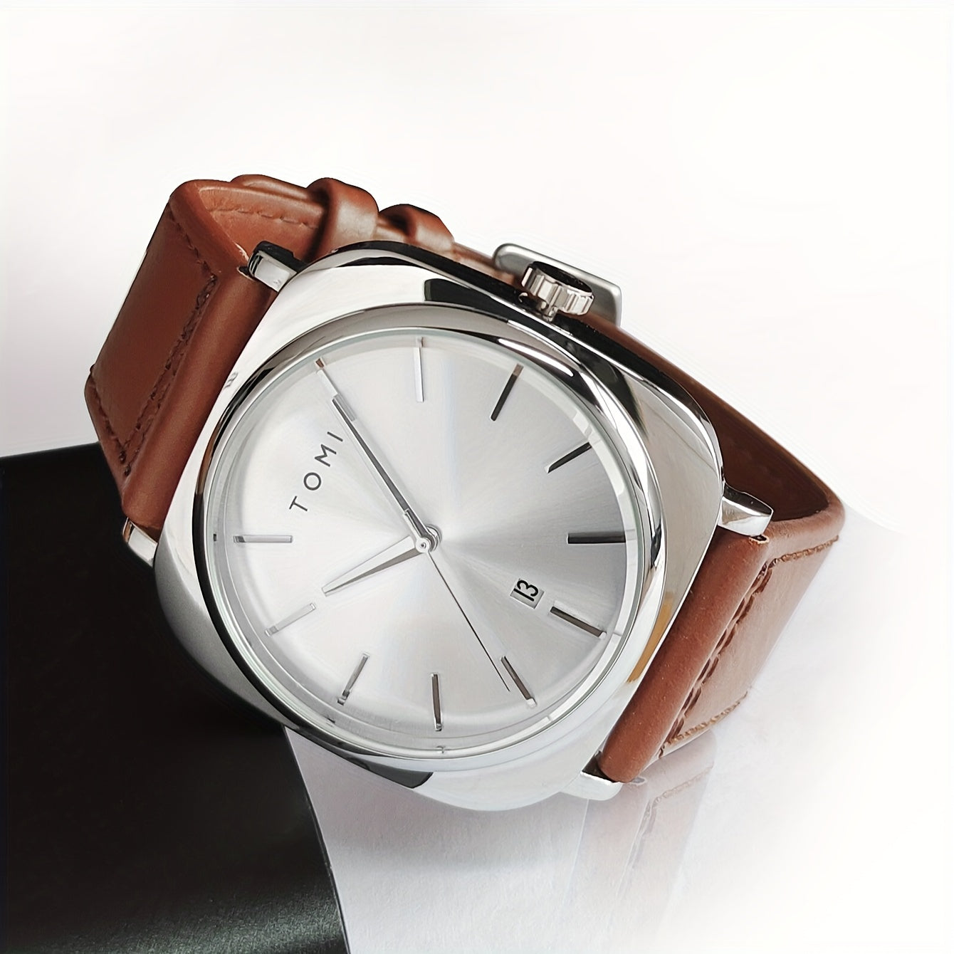 Men's Square Large Plate Calendar Simple Belt Watch is suitable for gifting, daily use, business activities, festivals, Tanabata gifts, lovers, and Valentine's Day.