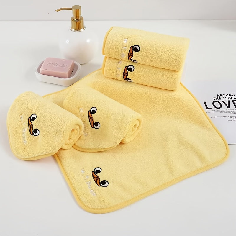 Yellow Duck Pattern Towel Set of 3: Soft, absorbent towels for bath and face, includes bath, hand, and square towels; ideal for bathroom use.