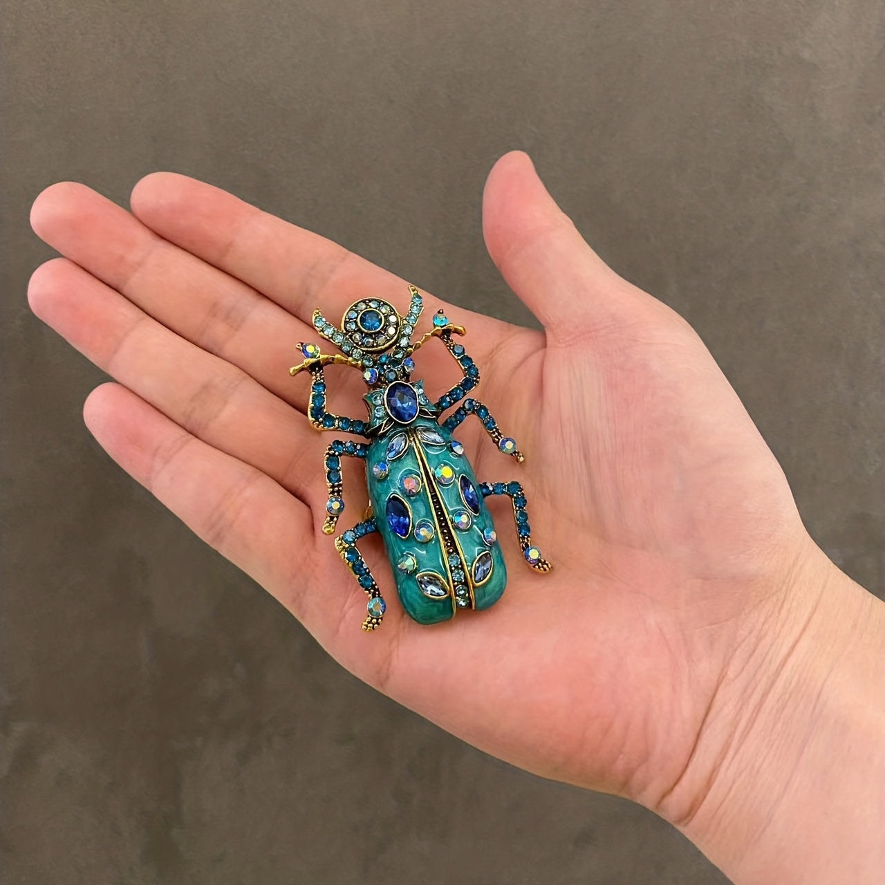 Sparkling Rhinestone Spider Brooch - Ideal for Hats, Scarves, and Pants